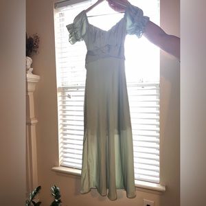 Green midi sweetheart neckline dress